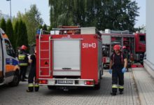 Pożar samochodu dostawczego na ul. Torowej. Auto spłonęło doszczętnie