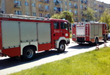 Nieszczelna butla przyniesiona z działki. Interwencja straży i policji w bloku na Piastowskiej