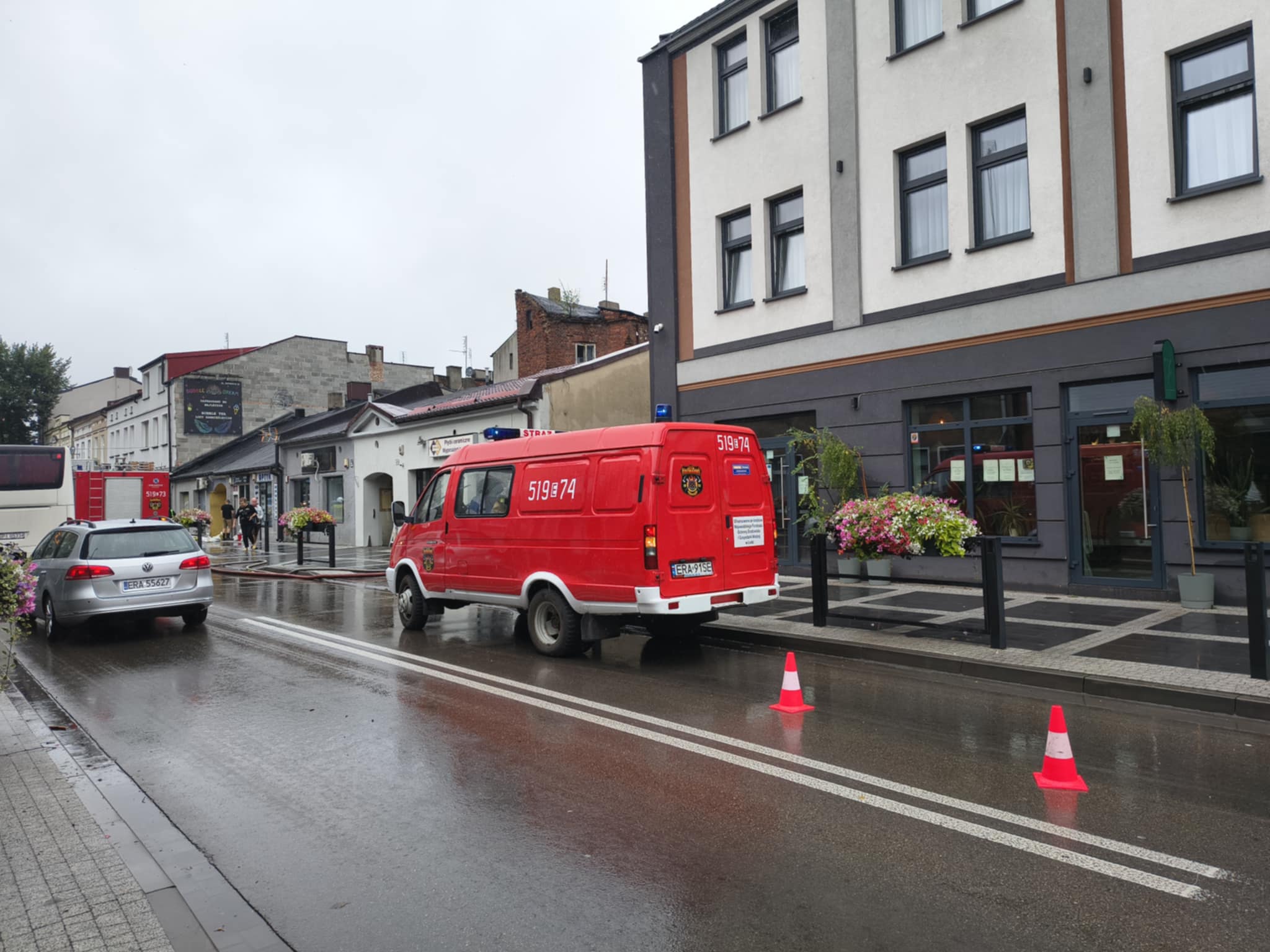 Powódź w Radomsku – strażacy walczyli z wodą po ulewie