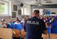 Bezpieczeństwo w praktyce. Spotkanie uczniów z dzielnicowym