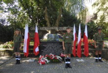 Kwiaty w 86. rocznicę wybuchu II wojny światowej
