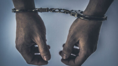 Groził rodzinie nożem i pałką teleskopową. Zdecydowana reakcja policjantów