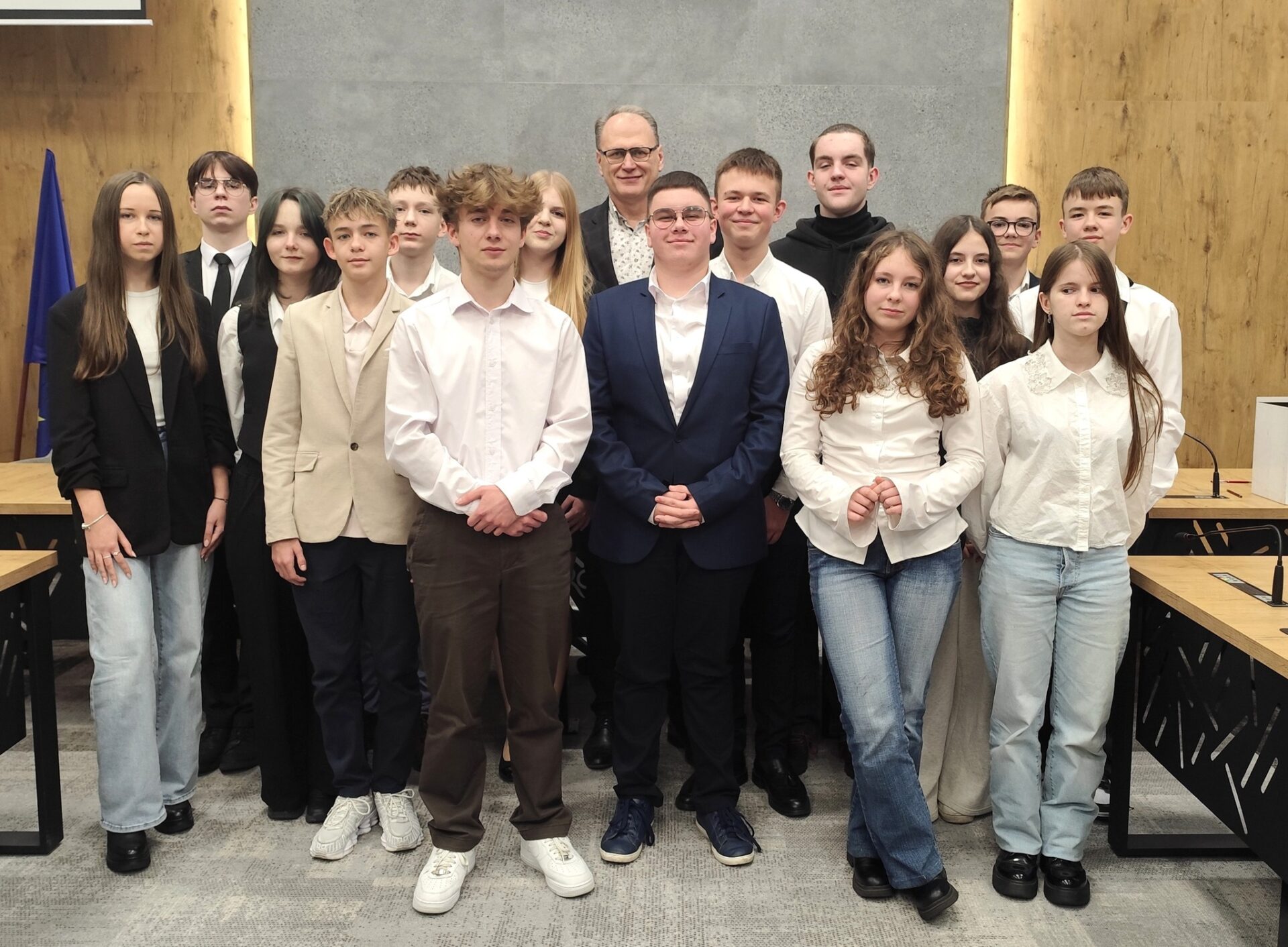 Pierwsza Sesja Młodzieżowej Rady Miasta Radomska. Wybrano Prezydium