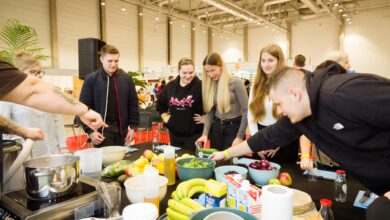 Drzewniak stawia na praktykę – kolejne projekty zawodowe dla uczniów