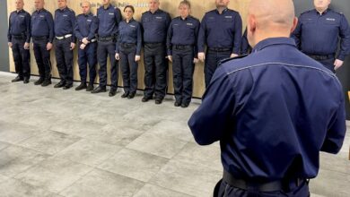 Podziękowania i wyróżnienia dla policjantów z Radomska. Uroczyste spotkanie w komendzie