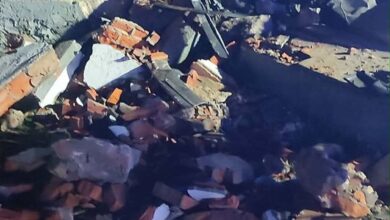 Wypadek w Jedlnie Pierwszym – kierowca uderzył w ogrodzenie kościoła