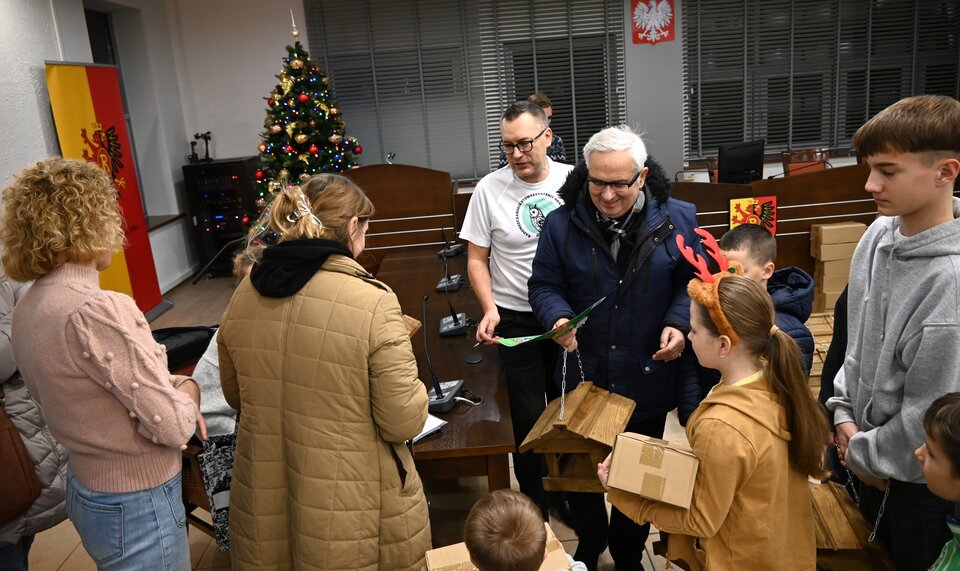 Duże zainteresowanie akcją „Karmimy zimą ptaki”. Mieszkańcy wspierają skrzydlatych przyjaciół