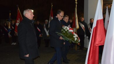 Msza święta i kwiaty w 44. rocznicę wprowadzenia stanu wojennego