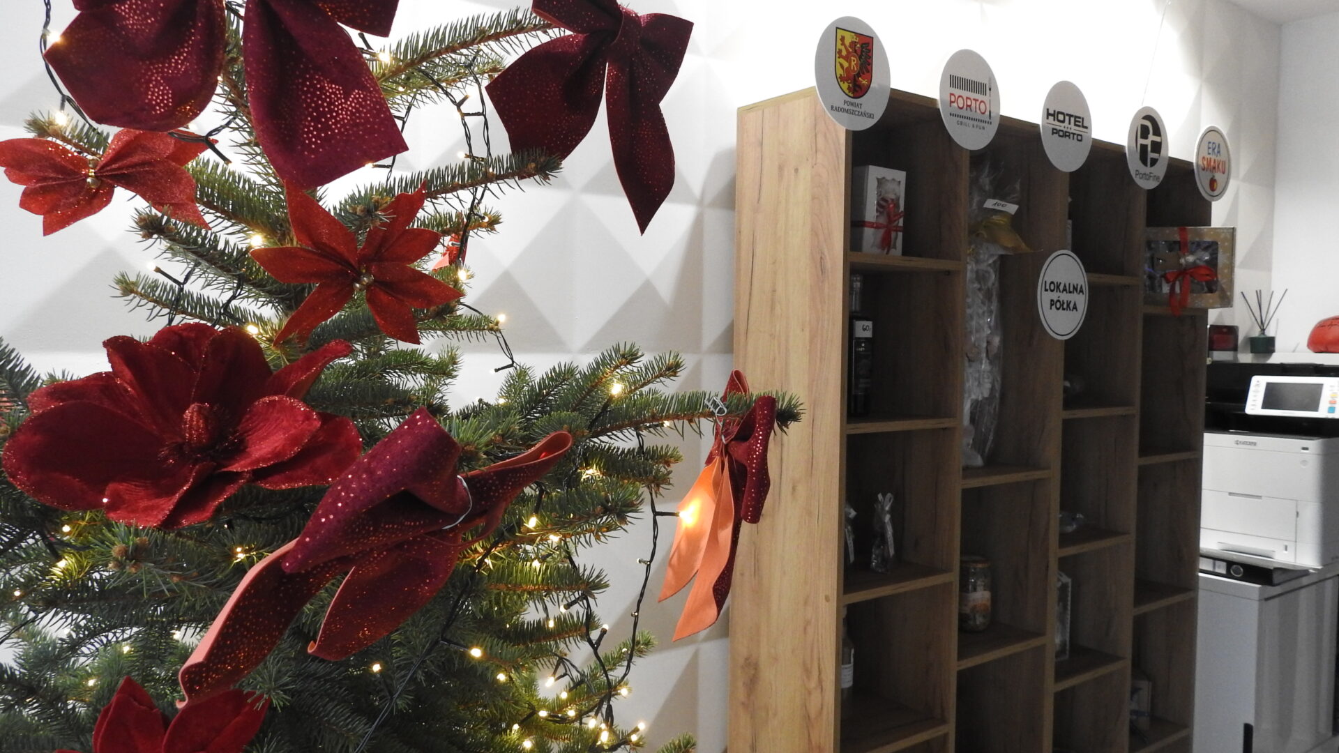 Regionalne perełki na wyciągnięcie ręki. „Lokalna Półka” w Radomsku [FILM]