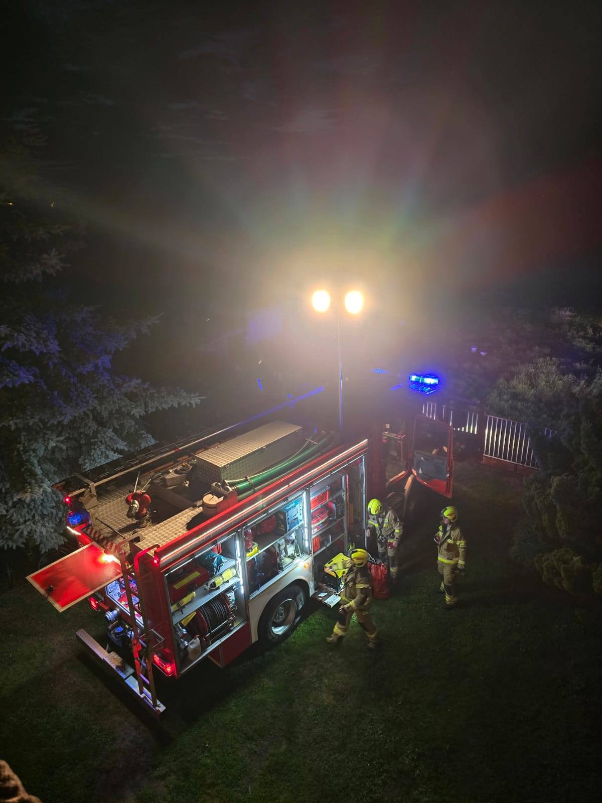 Nagłe zatrzymanie krążenia w nocy. Strażacy pierwsi na miejscu