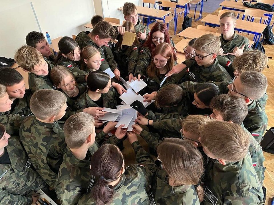 Wsparcie dla młodych wojskowych w Radomsku – Powiat otrzymał dotację MON