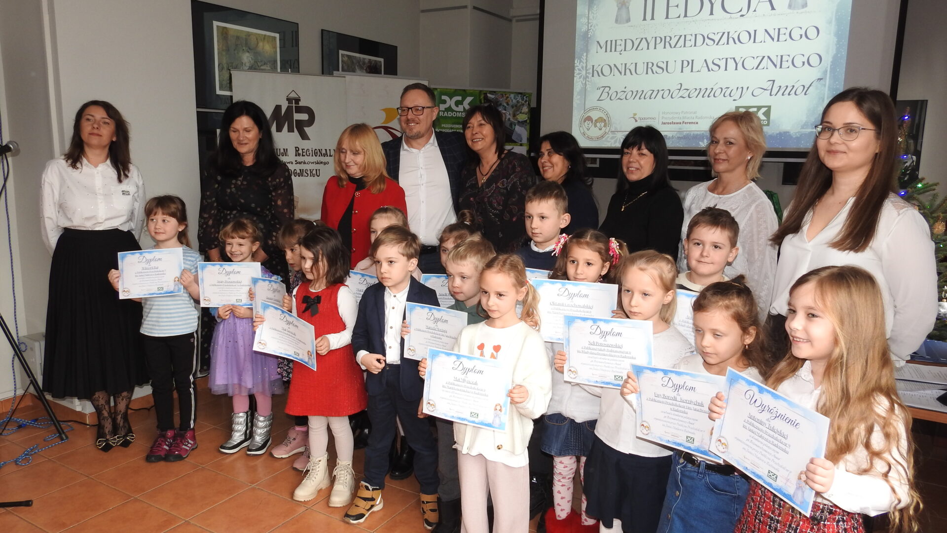 Anioły z papieru i serca – przedszkolaki nagrodzone [ZDJĘCIA]