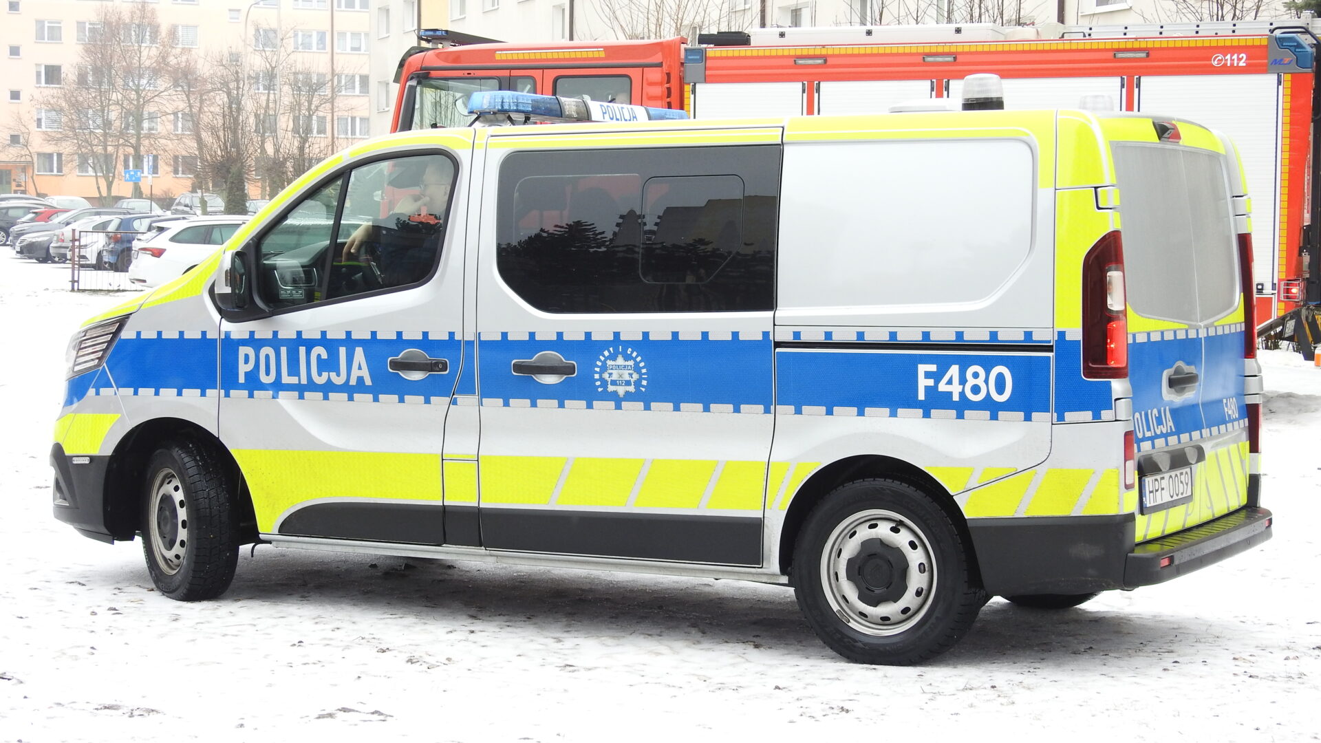 Poślizg na ul. Kilińskiego. Samochód uderzył w latarni