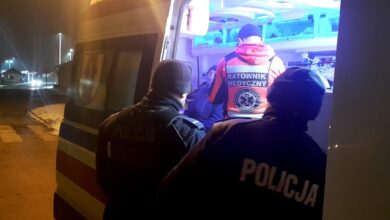 Był przy torach kolejowych. Policyjna interwencja zapobiegła tragedii