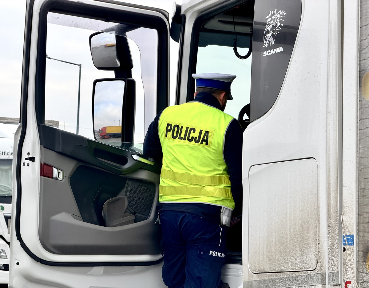 Radomszczańska policja w akcji „Truck & Bus” – tydzień intensywnych kontroli