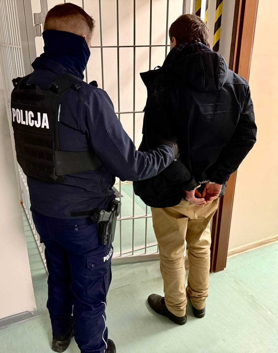 Sprawdzał klucze w drzwiach mieszkań. Interwencja policji przy ul. Piastowskiej