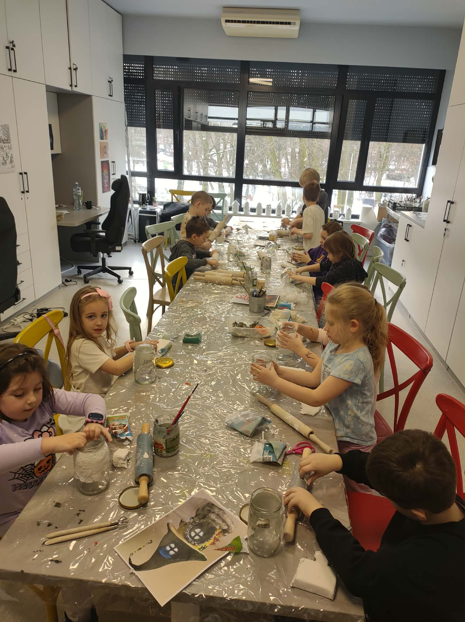 „Zimowa Fabryka Pomysłów” – twórczy początek drugiego tygodnia ferii