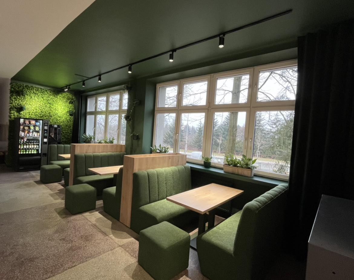 Zielony Przystanek – nowa strefa relaksu w I LO w Radomsku