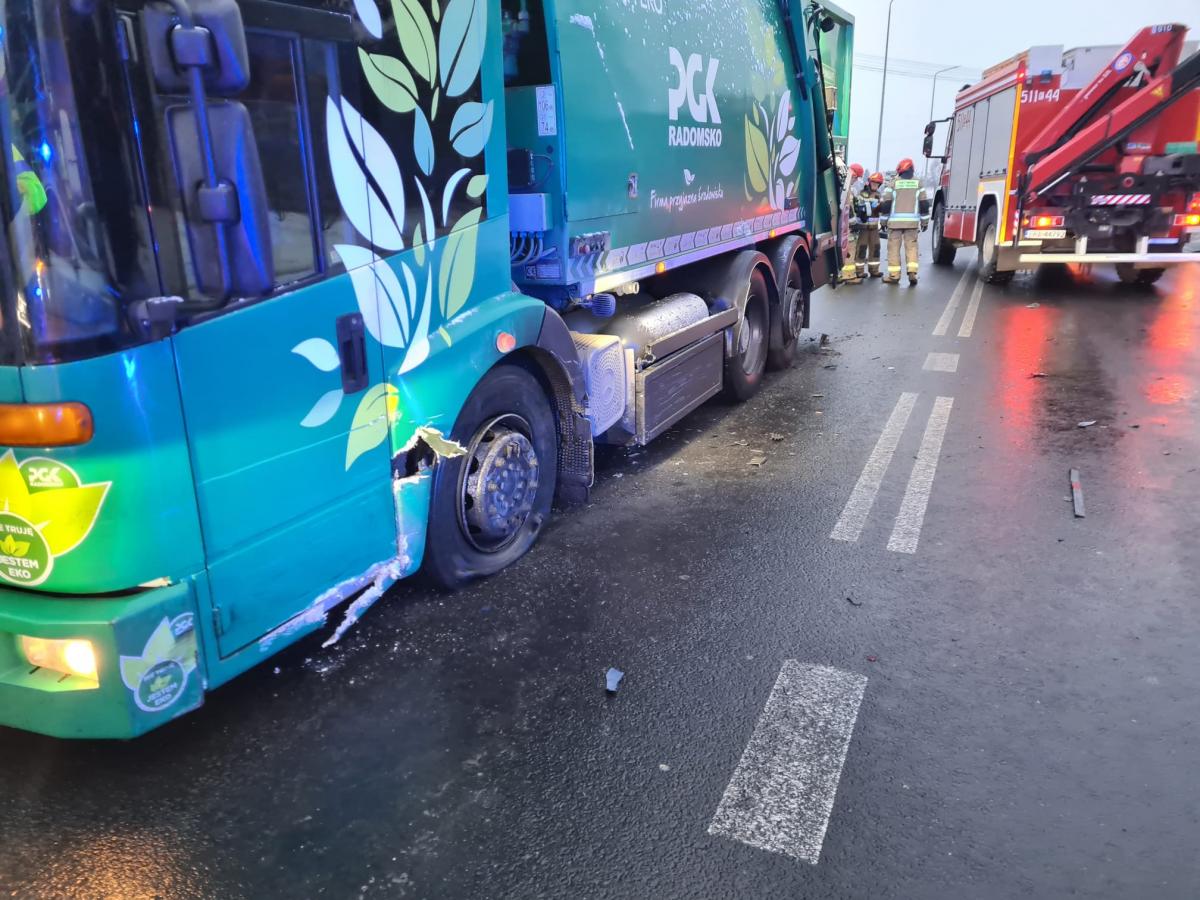 Kolizja z udziałem śmieciarki na ul. Krakowskiej
