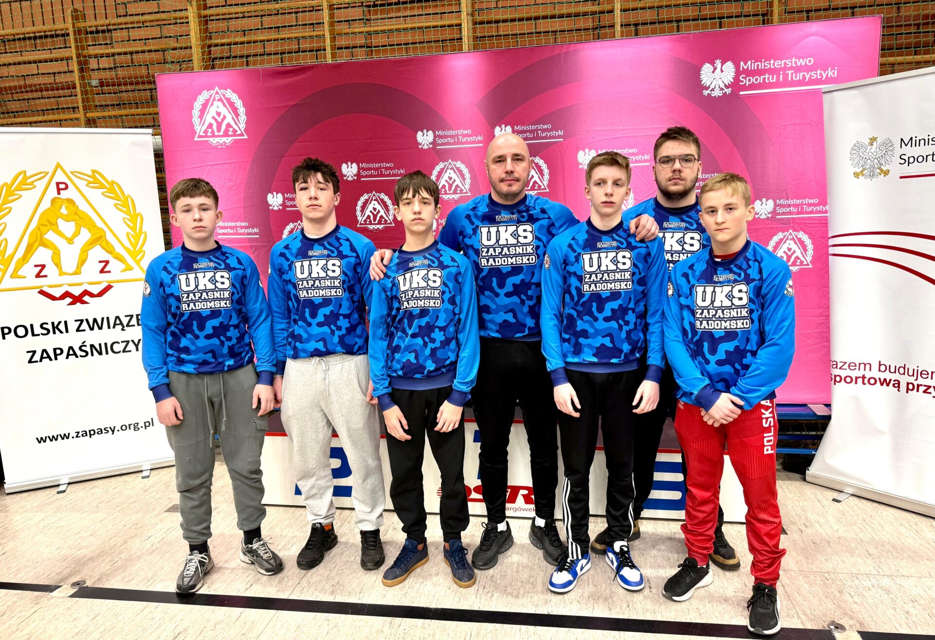 Młodzi zapaśnicy z Radomska zdobyli doświadczenie w prestiżowym turnieju