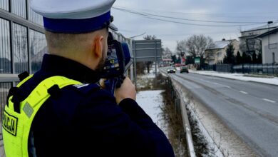 Ferie zimowe 2026 bez poważnych wypadków – spadek nietrzeźwych kierowców