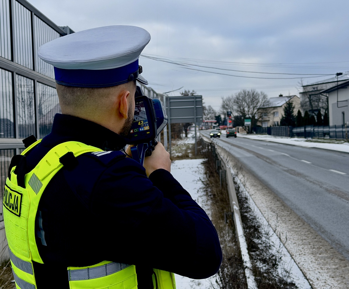 Ferie zimowe 2026 bez poważnych wypadków – spadek nietrzeźwych kierowców