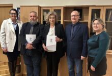 Nowe możliwości dla uczniów „Czwórki”. Porozumienie z Akademią Piotrkowską podpisane