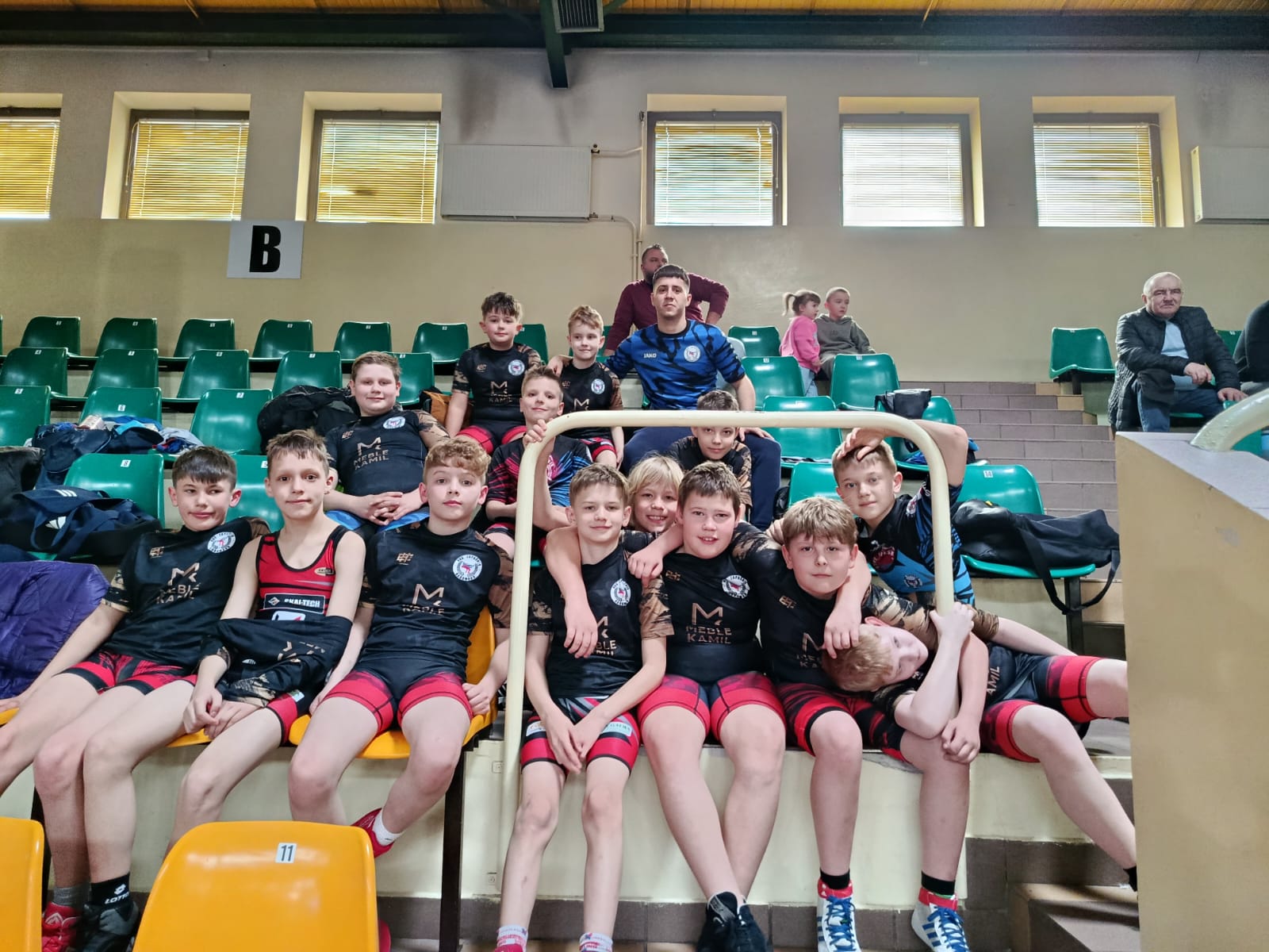 Srebrny sukces młodych zapaśników z Radomska w Piotrkowie Trybunalskim