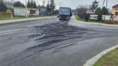 Ładunek na drodze po gwałtownym hamowaniu