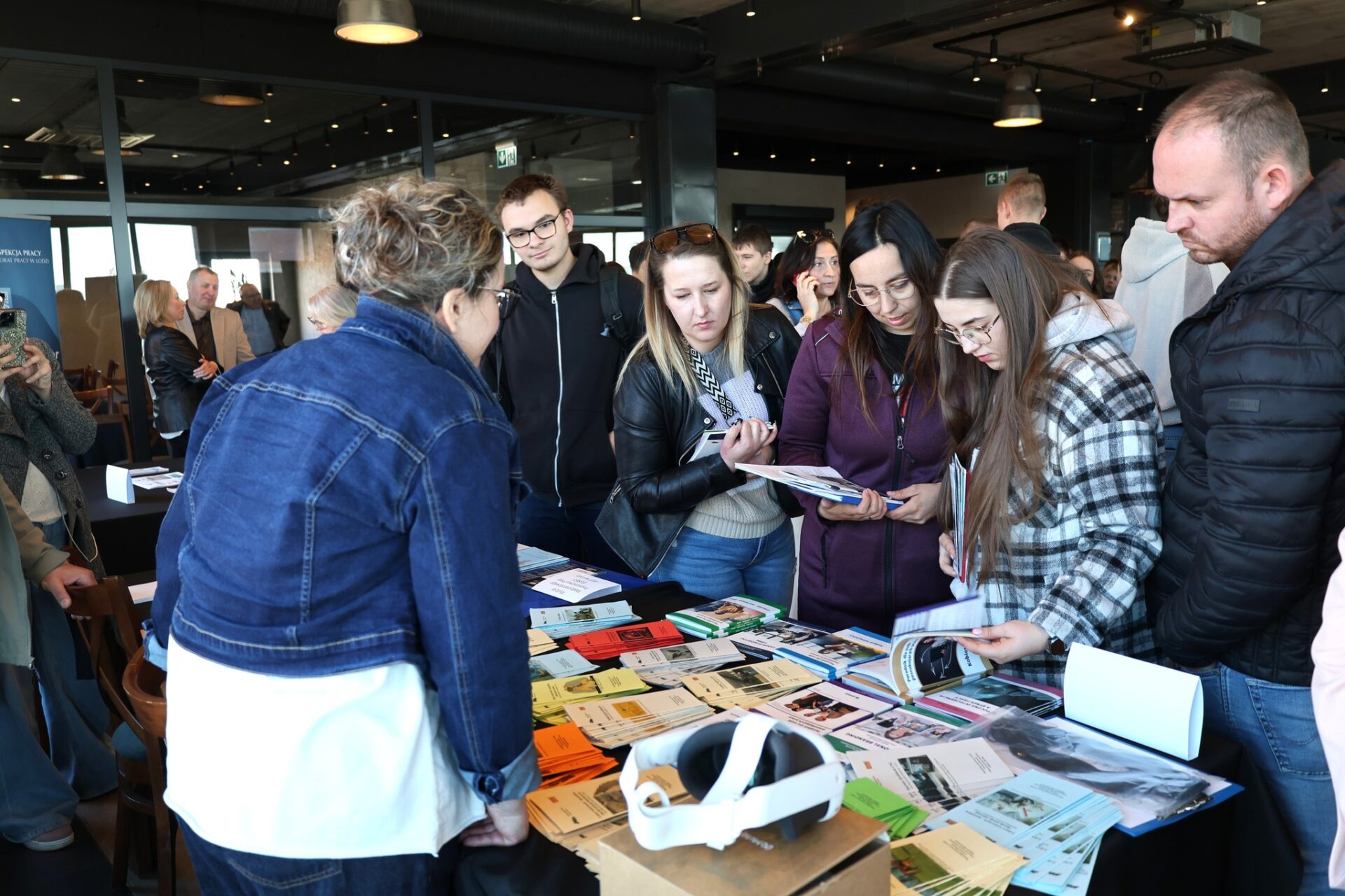 Praca na wyciągnięcie ręki – Radomsko łączy pracodawców i kandydatów