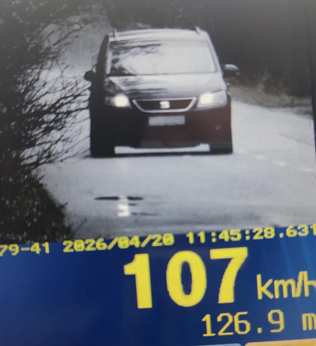 107 km/h w terenie zabudowanym. Policja zatrzymała pirata drogowego
