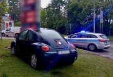 Pijana kierująca uderzyła w pylon stacji paliw na Brzeźnickiej i próbowała uciec
