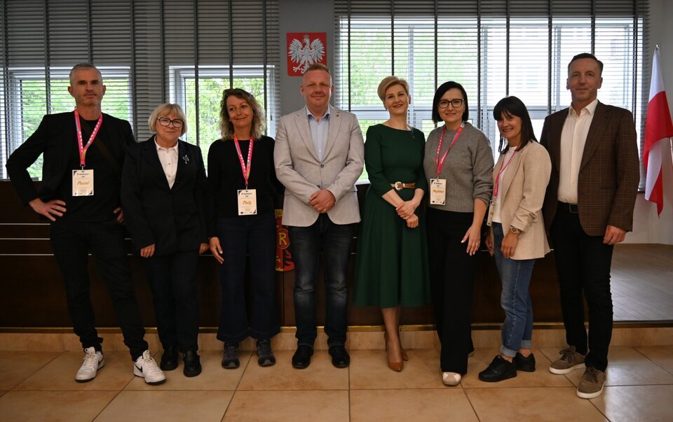 Francuska i polska młodzież z wizytą w starostwie