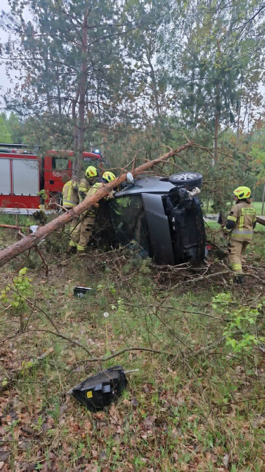 Ponad 3 promile za kierownicą. Niebezpieczny finał jazdy 47-latka