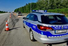Zderzenie na A1 pod Radomskiem. Kierowca audi trafił do szpitala
