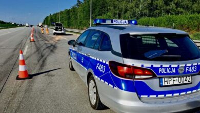 Zderzenie na A1 pod Radomskiem. Kierowca audi trafił do szpitala
