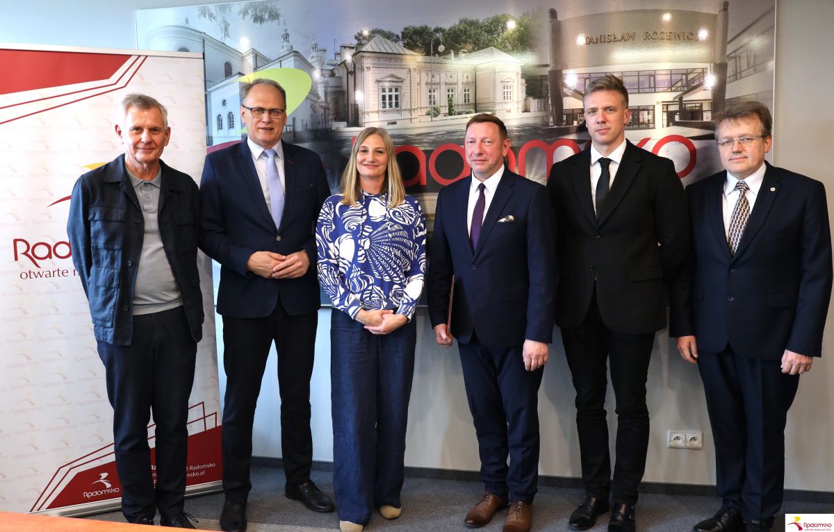 Naukowcy pomogą w rozwoju miasta. Radomsko podpisało umowę z Uniwersytetem Łódzkim