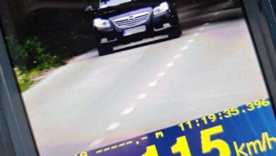 Strzałków: 22-latek jechał 115 km/h w terenie zabudowanym. Miał sądowy zakaz prowadzenia