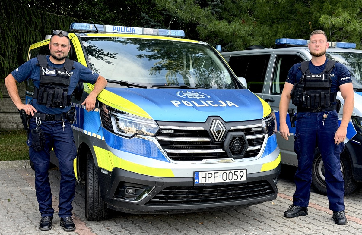 Wołanie o pomoc z zarośli. Policjanci uratowali 54-latka
