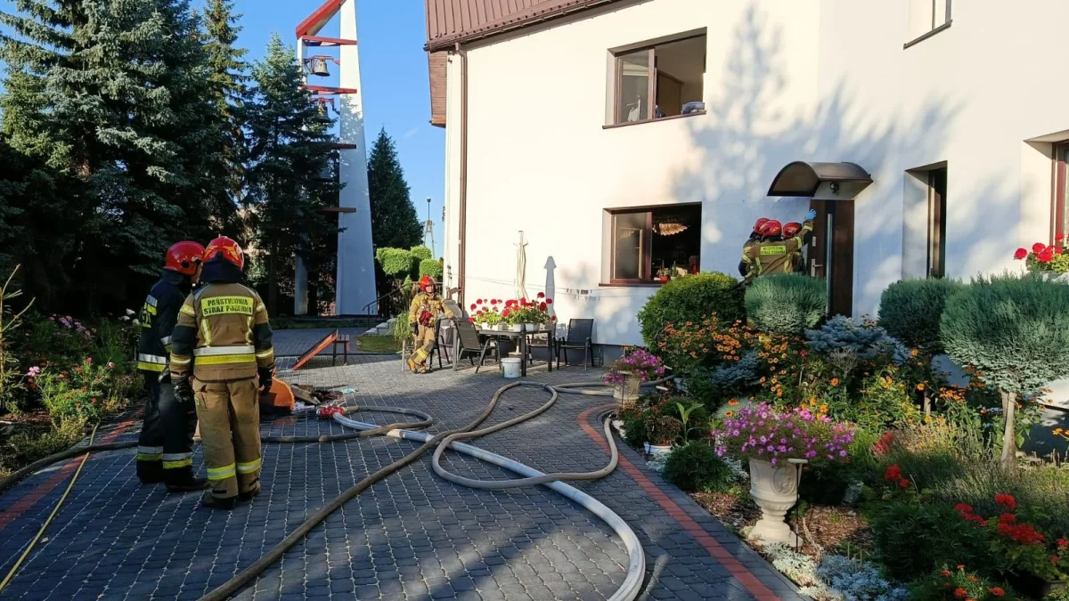 Pożar plebanii przy ul. Przedborskiej w Radomsku