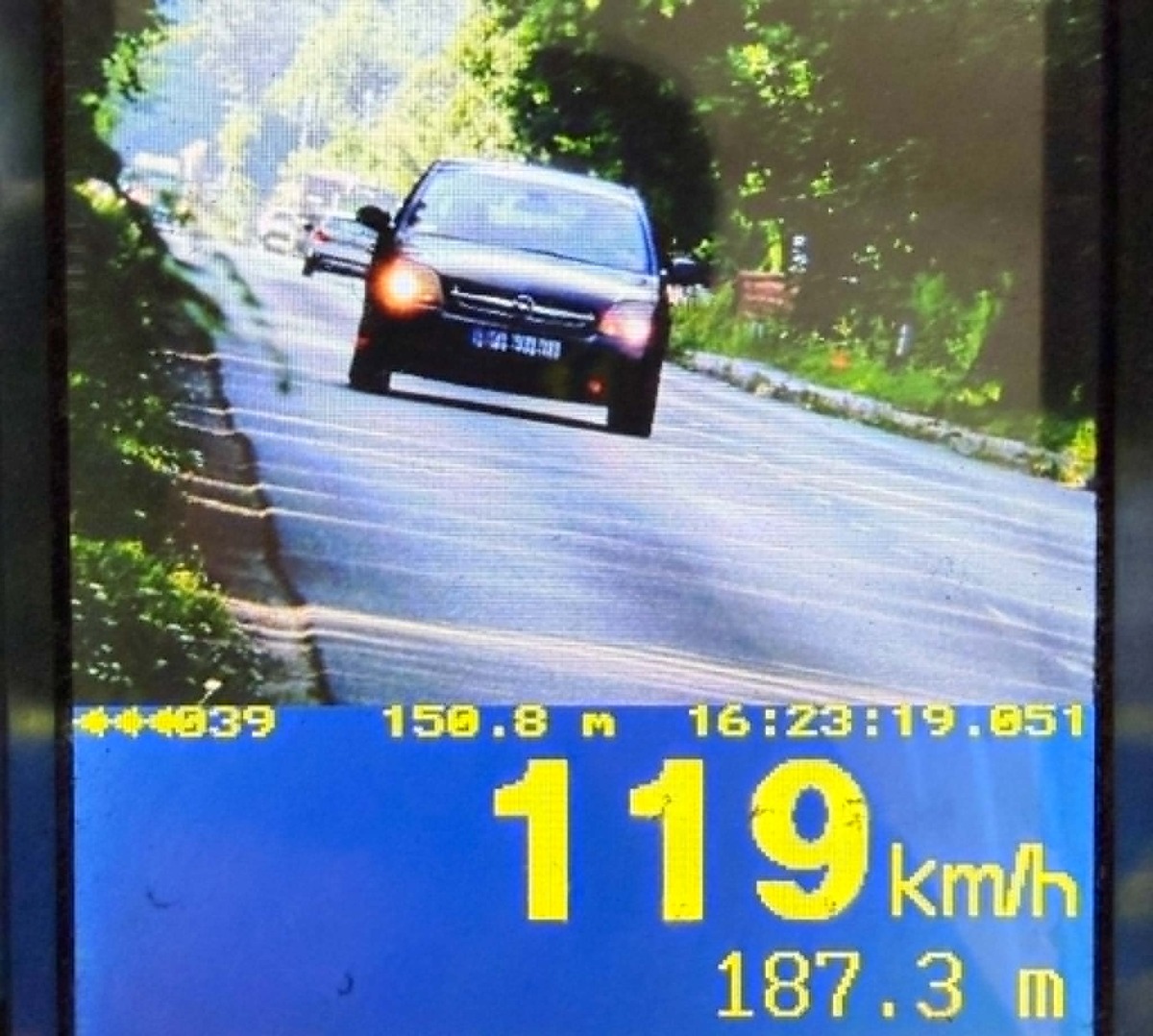 119 km/h w terenie zabudowanym. 37-latek stracił prawo jazdy i zapłaci 4 tys. zł