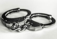 Trzy listy gończe i policyjna interwencja. 42-latek trafi do zakładu karnego