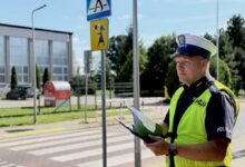 Zanim zabrzmi pierwszy dzwonek, policjanci kontrolują okolice szkół