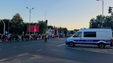 Pielgrzymi ruszają na Jasną Górę. Policja apeluje do kierowców o ostrożność