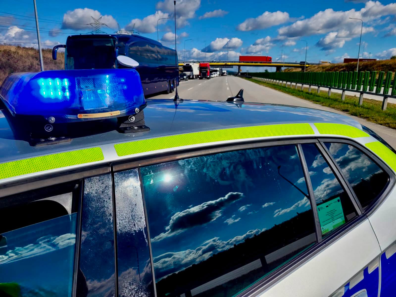 Kierowcy utknęli w korkach. 9 zdarzeń drogowych w jeden dzień