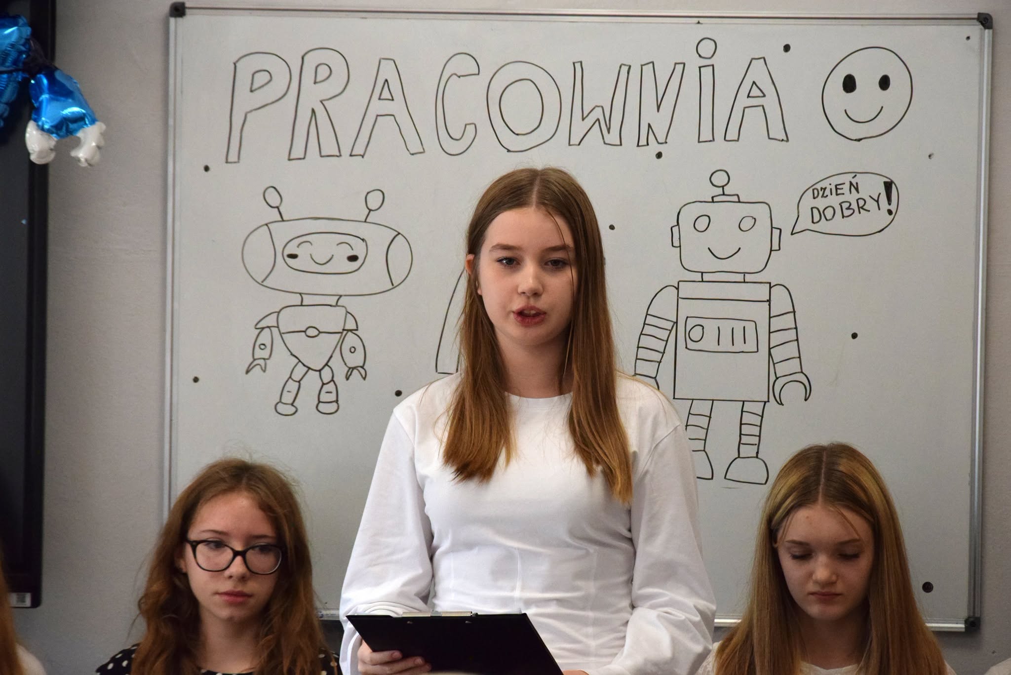 Nowoczesna pracownia AI otwarta w Radomsku. Uczniowie tworzą z pomocą sztucznej inteligencji